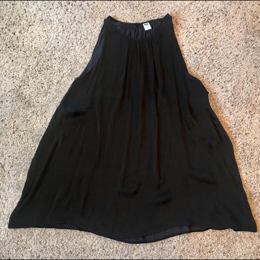 Sleeveless women’s blouse